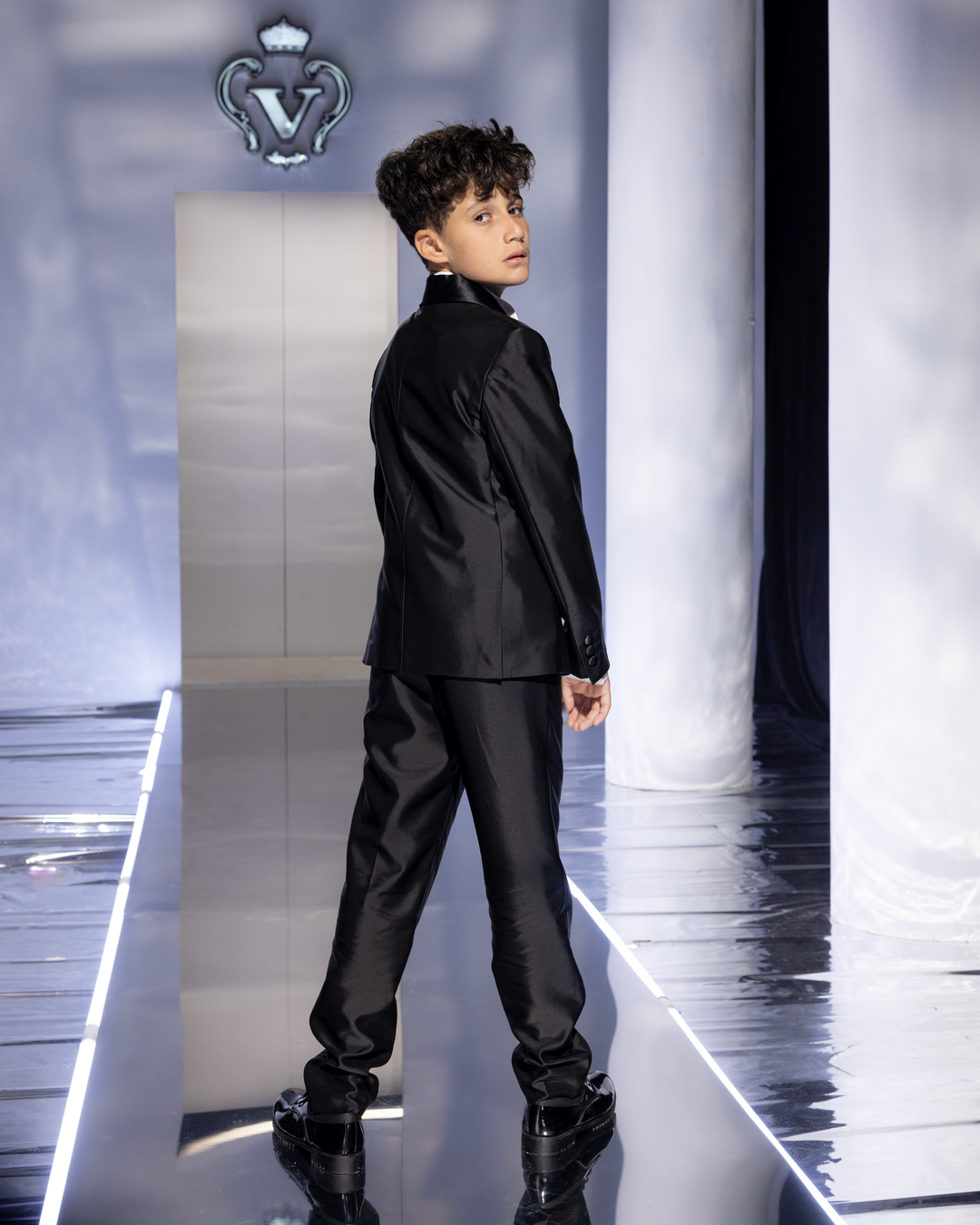 Shiny Lapel Formal Suit Set