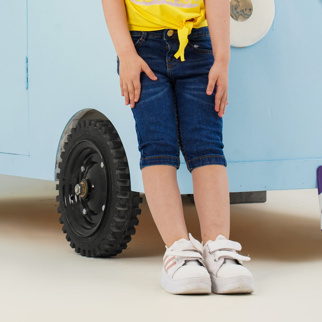 Girls' Classic Medium-Wash Denim Capri Pants