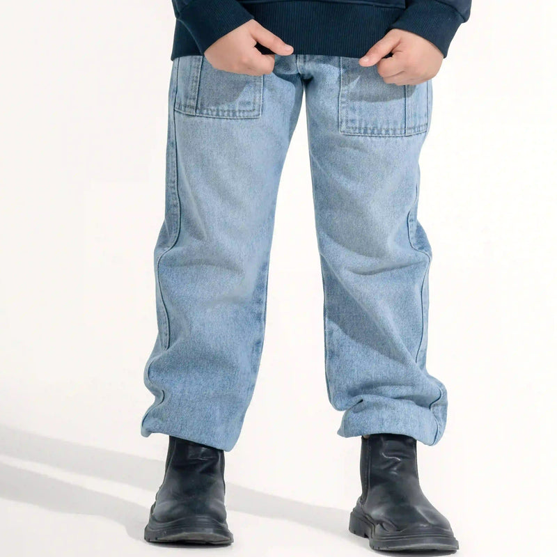 Loose-Fit Cargo Jeans