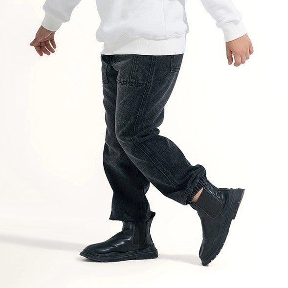 Loose-Fit Cargo Jeans