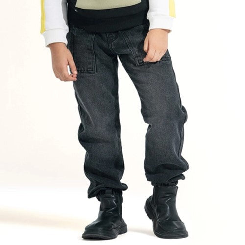 Loose-Fit Cargo Jeans