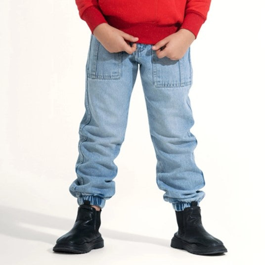 Loose-Fit Cargo Jeans