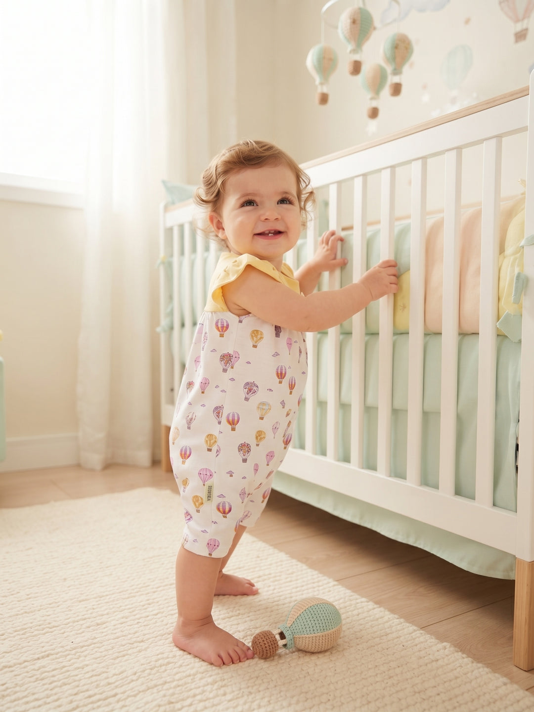Baby Girl Flutter Sleeve Hot Air Balloon Print Romper with Bow Accent