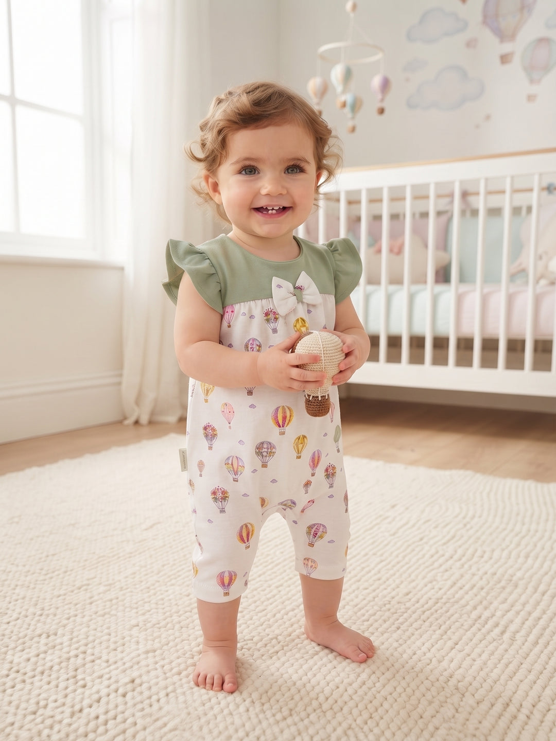 Baby Girl Flutter Sleeve Hot Air Balloon Print Romper with Bow Accent