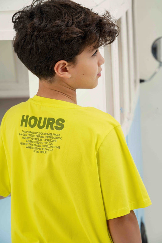 طقم صيفي "O'Clock" بالليمون والخطوط الطباعية